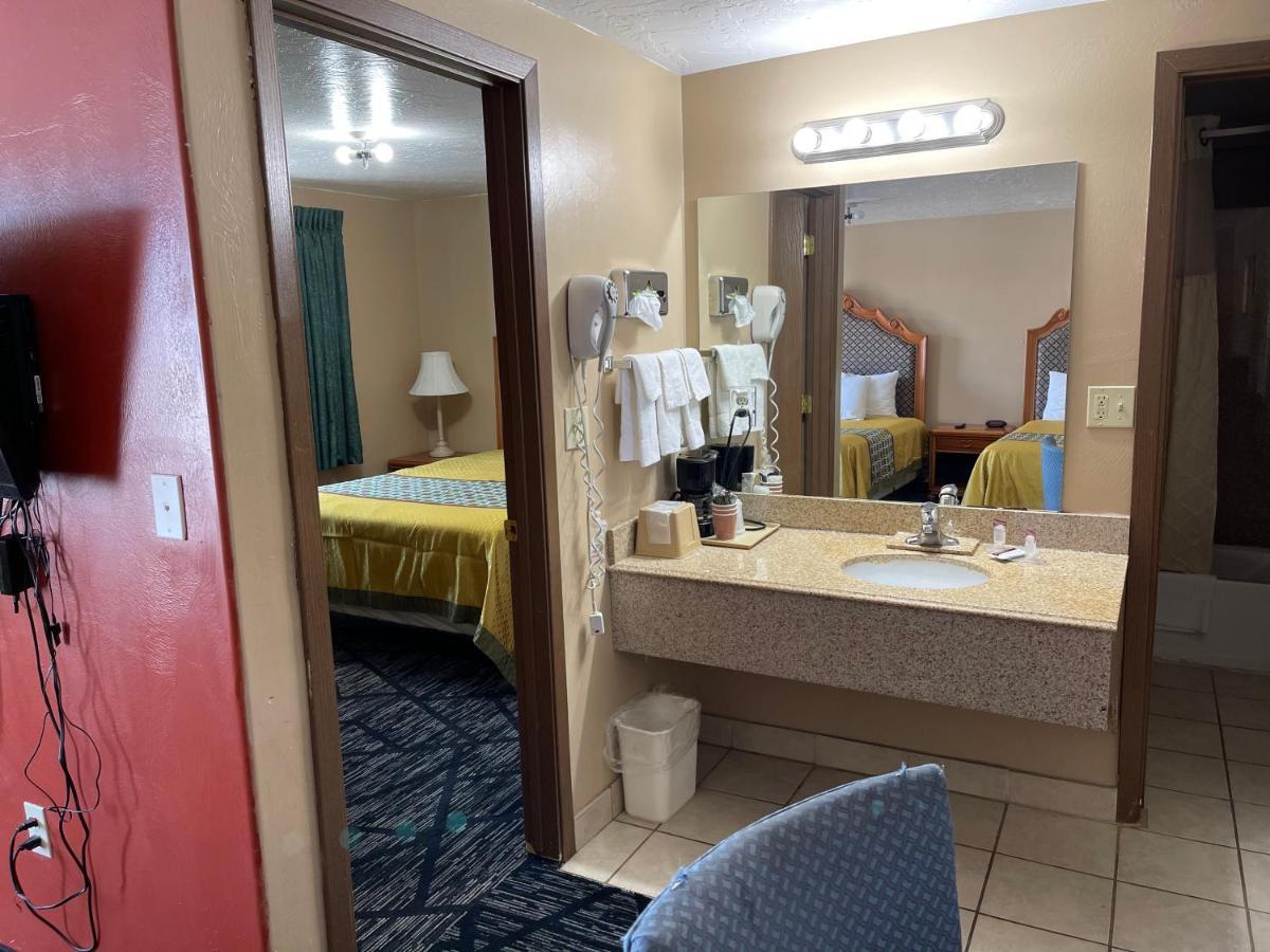 Riverton Inn & Suites Riverton Extérieur photo