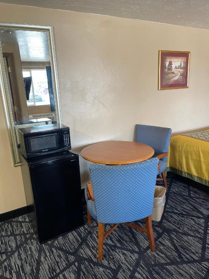 Riverton Inn & Suites Riverton Extérieur photo