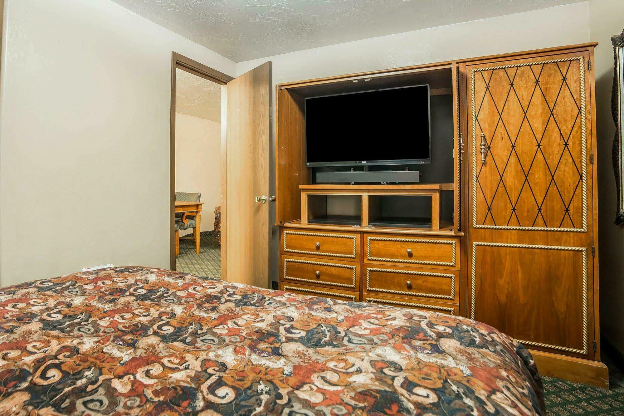 Riverton Inn & Suites Riverton Extérieur photo